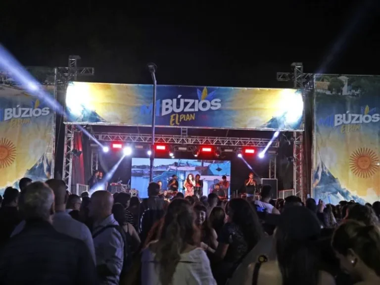 Mi Búzios reúne cerca de 10 mil pessoas e movimenta o turismo e a cultura em Búzios